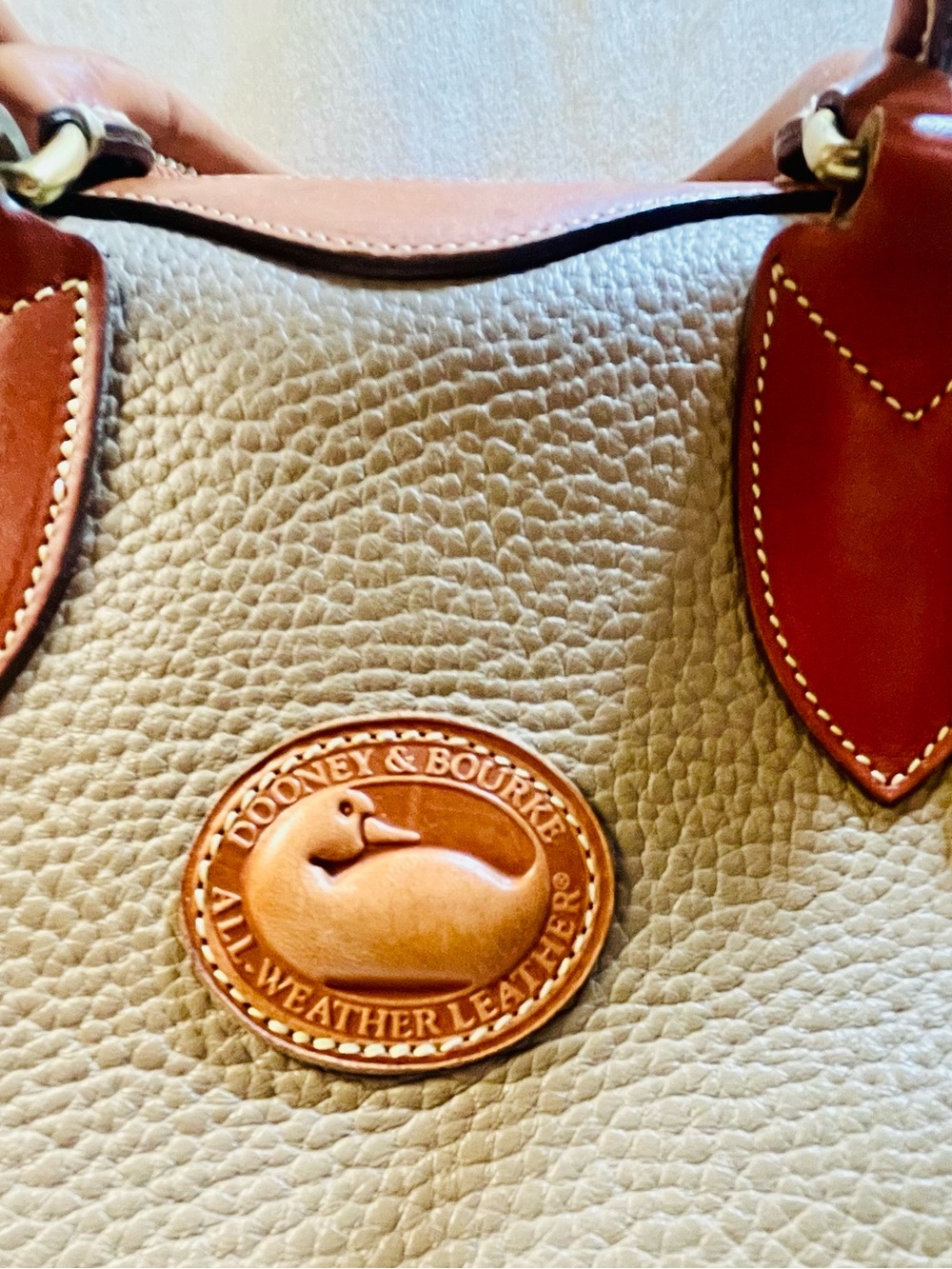 Vintage Dooney & Bourke Crossbody/Doctor Satchel Pebbled Leather Handbag - Picture 4 of 8